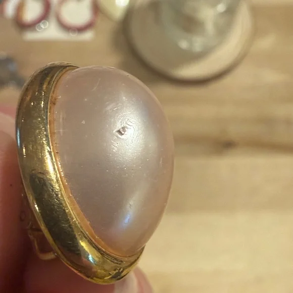 Trifari Signed Gold & Blush Pink Clip On Earrings Vintage - Picture 6 of 8